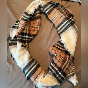 American Eagle Scarf - NWT!